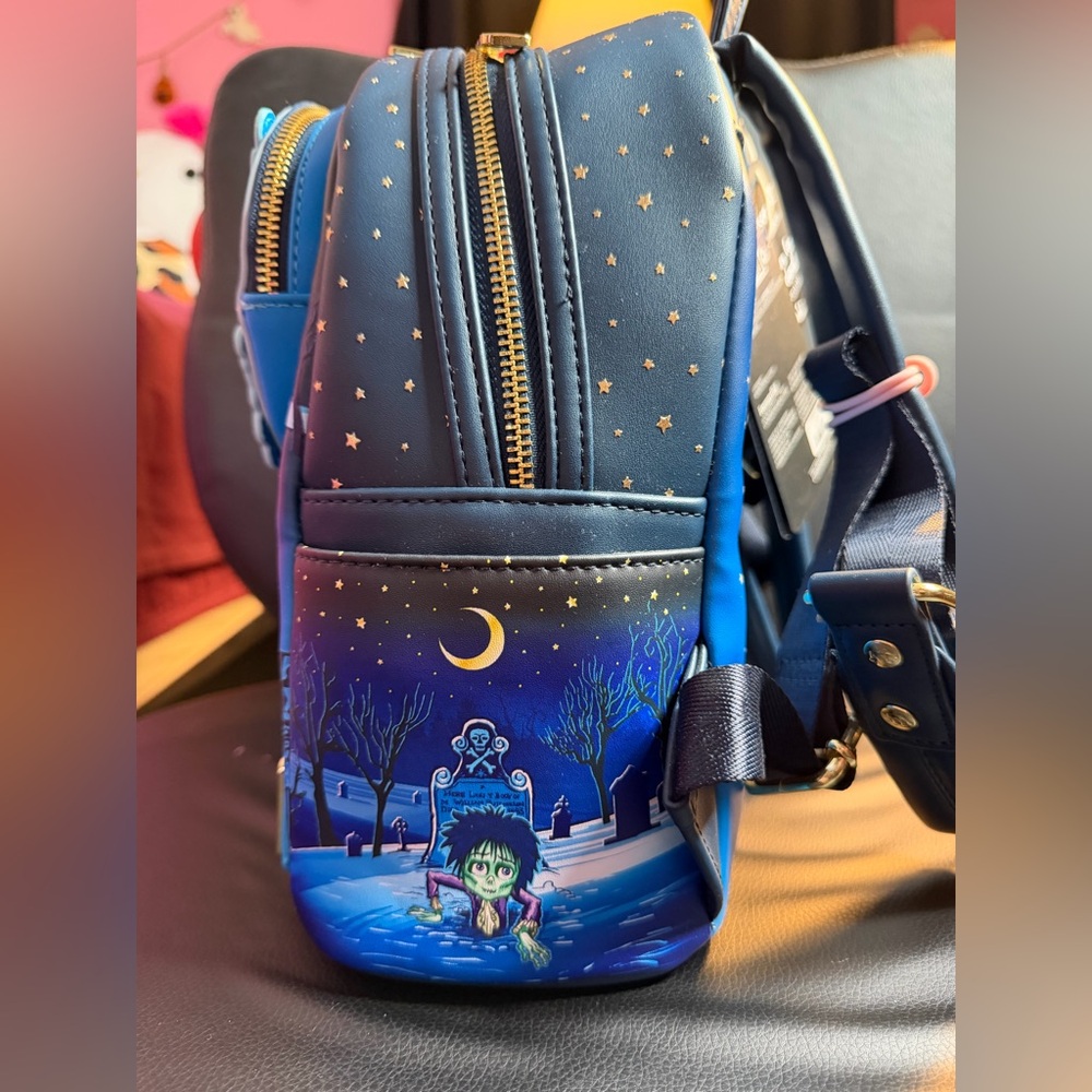 Loungefly Hocus Pocus Mini Backpack NWT - image 5